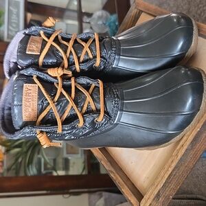 Womens Sperry Quilted Black Top Sider Duck Boot. Water Boot. Fall Boot